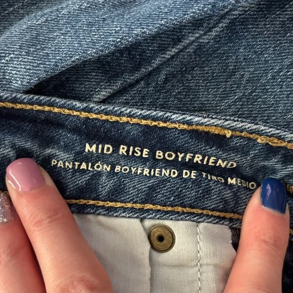 Universal Thread Blue Boyfriend Jeans - Picture 4 of 5